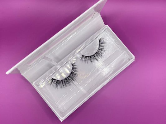 Lashes: Ama