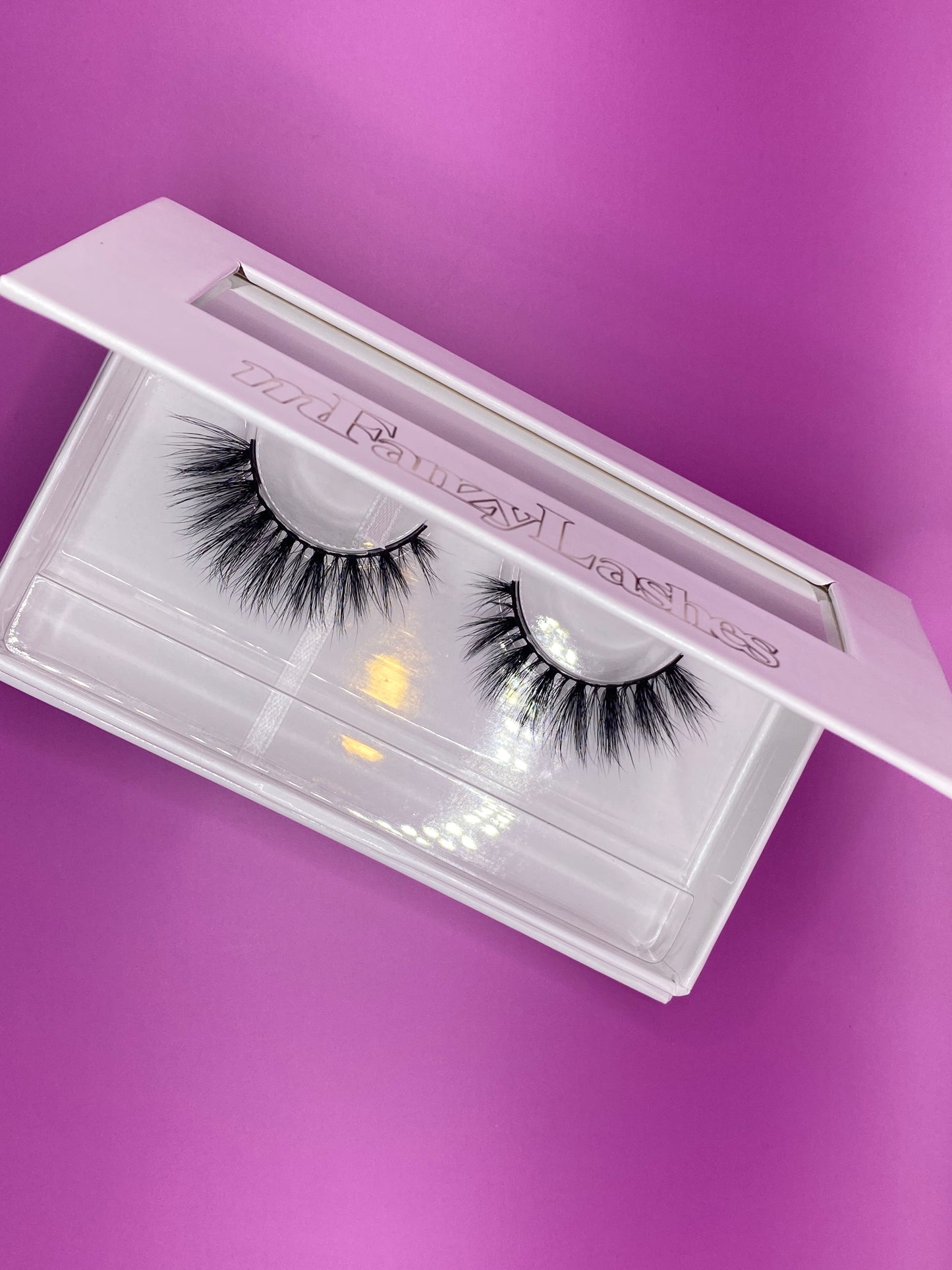 Lashes: Ava