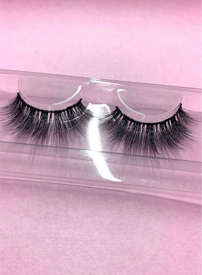Lashes: Nadira mfanzylashes