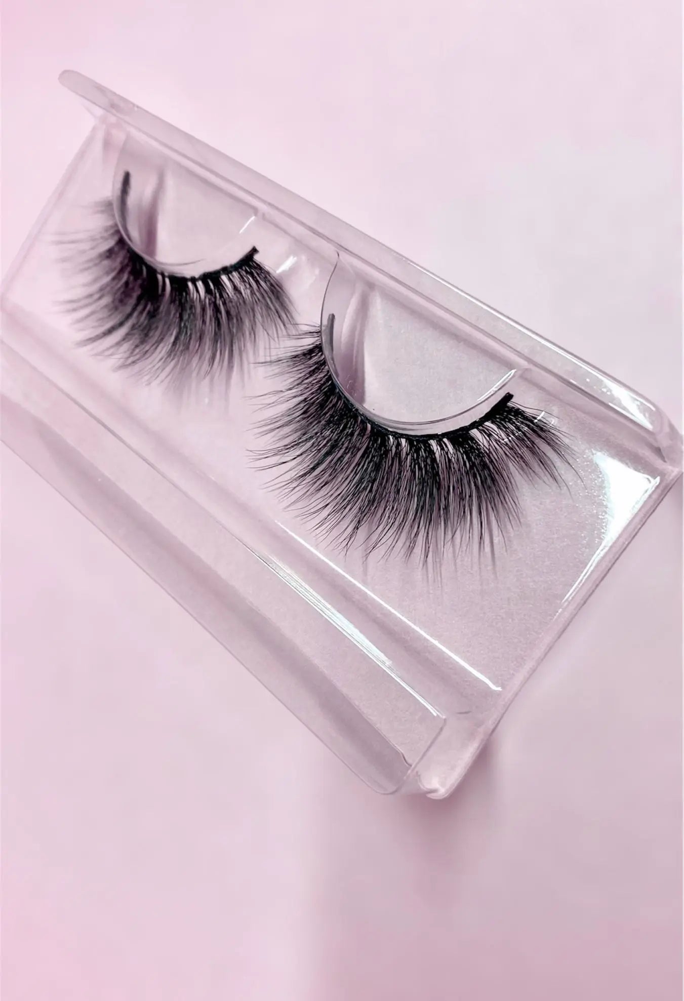 Lashes: Nadira mfanzylashes