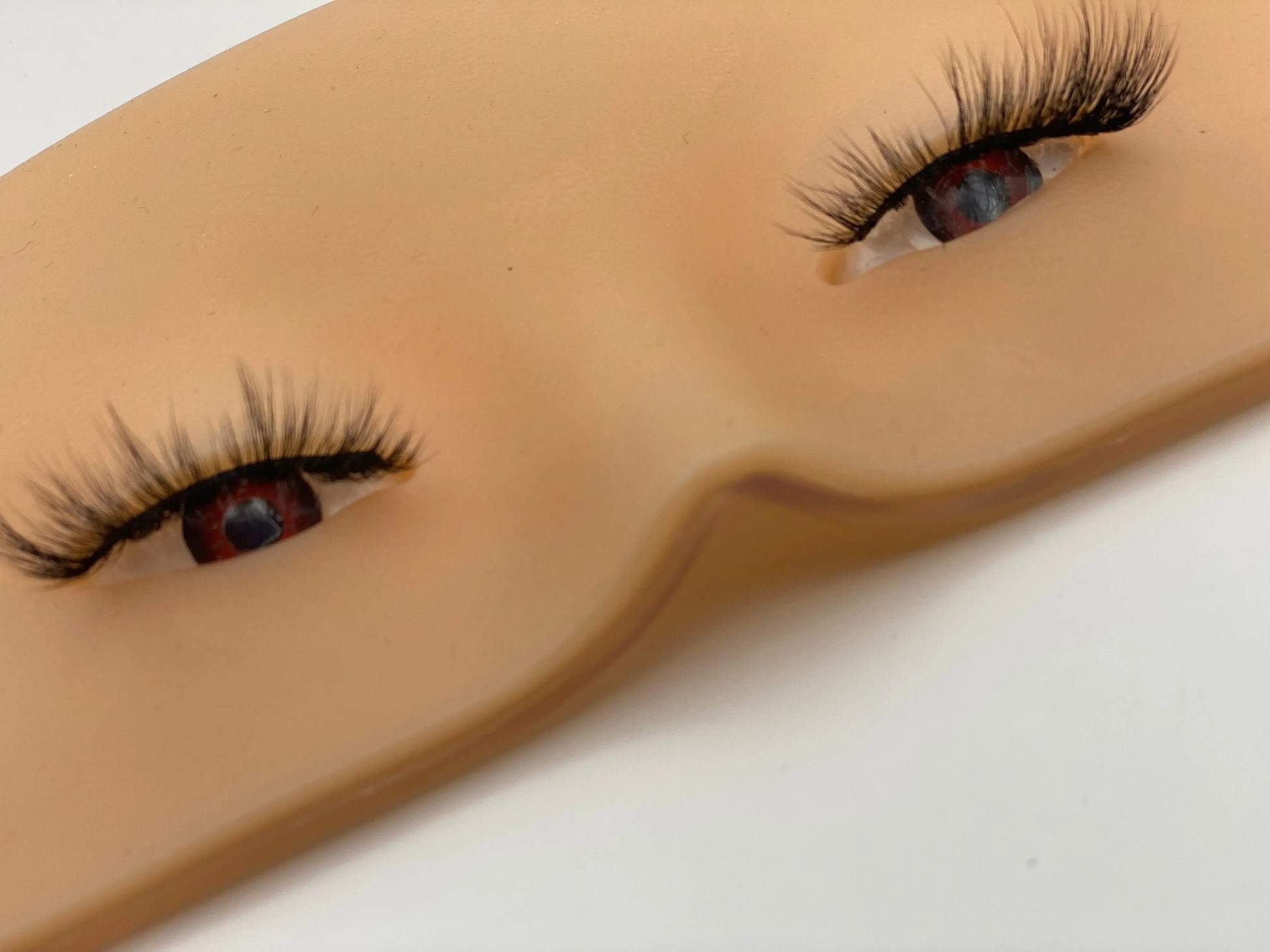 Lashes: Nadira mfanzylashes